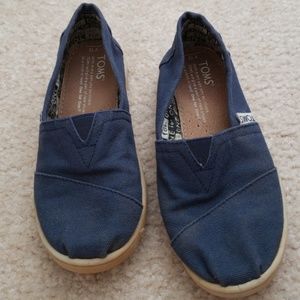Toms